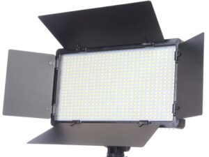 קיט פנס תאורה לצילום Pro Led 600 עם 2 סוללות נטענות ומטען